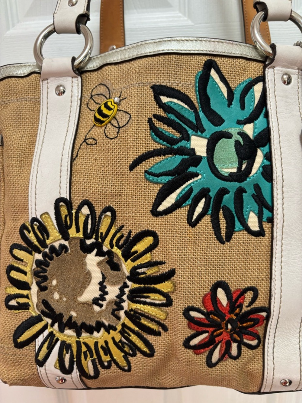 Coach VINTAGE Y2K L053-9447 LIMITED EDITION Floral 3-D Bumble Bee Straw Tote GUC - Picture 2 of 14